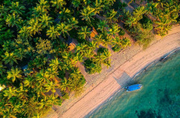 Fidji - Iles Yasawa - Barefoot Manta Island - Vue aérienne des dortoirs Sunrise Dorm