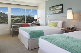 Hawaii - Oahu - Honolulu Waikiki - Queen Kapiolani Hotel - Diamond Head View Room