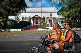 Tour du monde - Iles Cook - Rarotonga - Eglise Mataverai © Cook Islands Tourism, David Kirkland