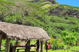 Polynésie française - Bora Bora - Balade Pédestre dans la Vallée des Rois