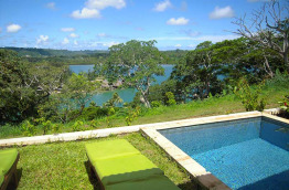 Vanuatu - Port Vila - Mangoes Resort - Lagoon View Pool Bungalow