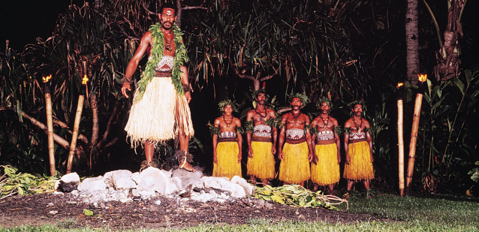 Marche sur les braises © Tourism Fiji