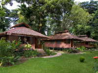 Papouasie-Nouvelle-Guinée - Walindi Plantation Resort - Bungalows © Peter Lange