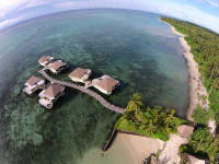 Samoa - Upolu - Coconut Beach Club Resort & Spa - Vue aérienne des Over-The-Water Fale