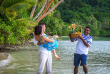 Fidji - Croisière Captain Cook Cruises - Iles Yasawa du Nord © David Kirkland
