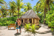 Fidji - Iles Yasawa - Barefoot Manta Island - Beachfront Cakau (Reef) Bure