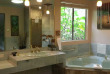 Hawaii - Hawaii Big Island - Volcano - Chalet Kilauea Rainforest Hotel - Chambre Deluxe King