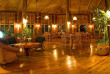 Papouasie-Nouvelle-Guinée - Tufi Resort - Bar - Restaurant © Don Silcock