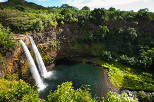 Hawaii - Kauai - Wailua Falls ©Hawaii Tourism, Tor Johnson