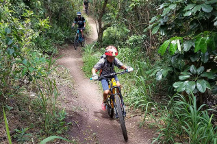 Hawaii - Oahu - Randonnée en VTT dans les montagnes d'Oahu