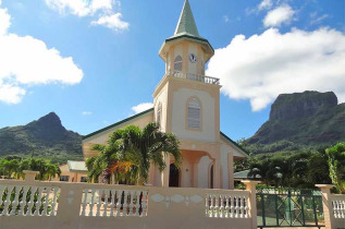 Polynésie française - Bora Bora - Balade Pédestre dans la Vallée des Rois