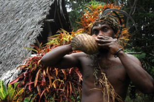 Vanuatu - Malekula - Big Nambas à Mae