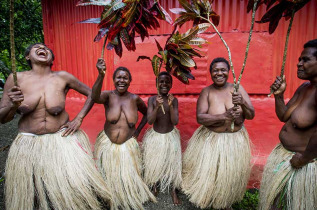 Vanuatu - Pentecost - Saut du Gaul © Vanuatu Tourism, David Kirkland