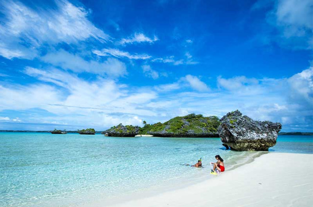 Fidji - Croisière Captain Cook Cruises - Archipel de Lau et Kadavu © David Kirkland
