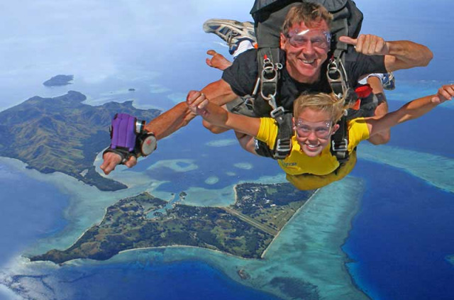 Fidji - Nadi - Saut en parachute en tandem