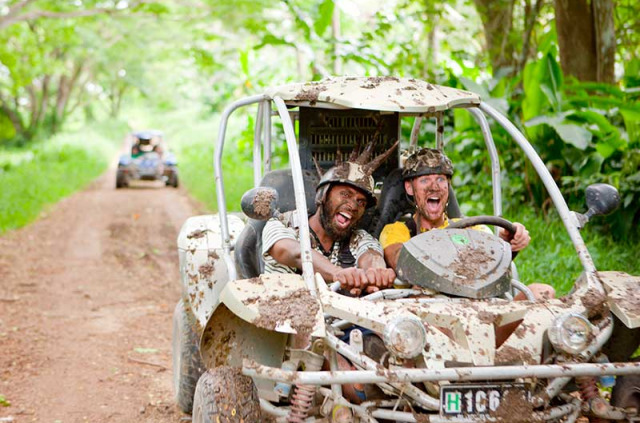 Vanuatu - Efate - Jungle Safari Tour en buggy © Vanuatu Tourism Office